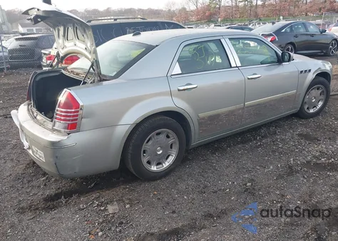 2006 Chrysler 300 Touring from USA, damaged, VIN 2C3KA53G86H136056